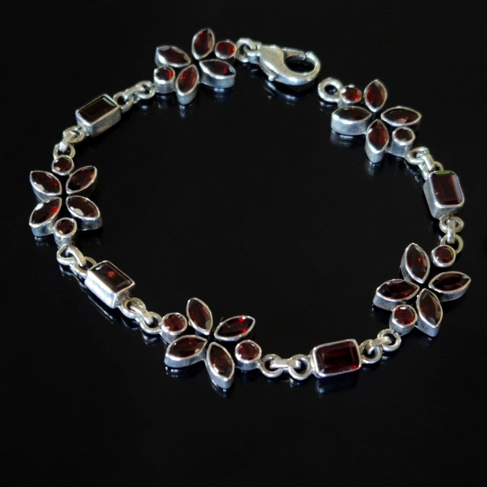 NICKY BUTLER 925 Sterling Silver Designer NB Bracelet Mozambique Garnet 7.25"